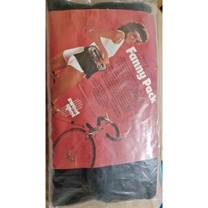 Vintage Sweet Spot Personal Stereo Walkman Cassette Fanny Pack NOS 80s